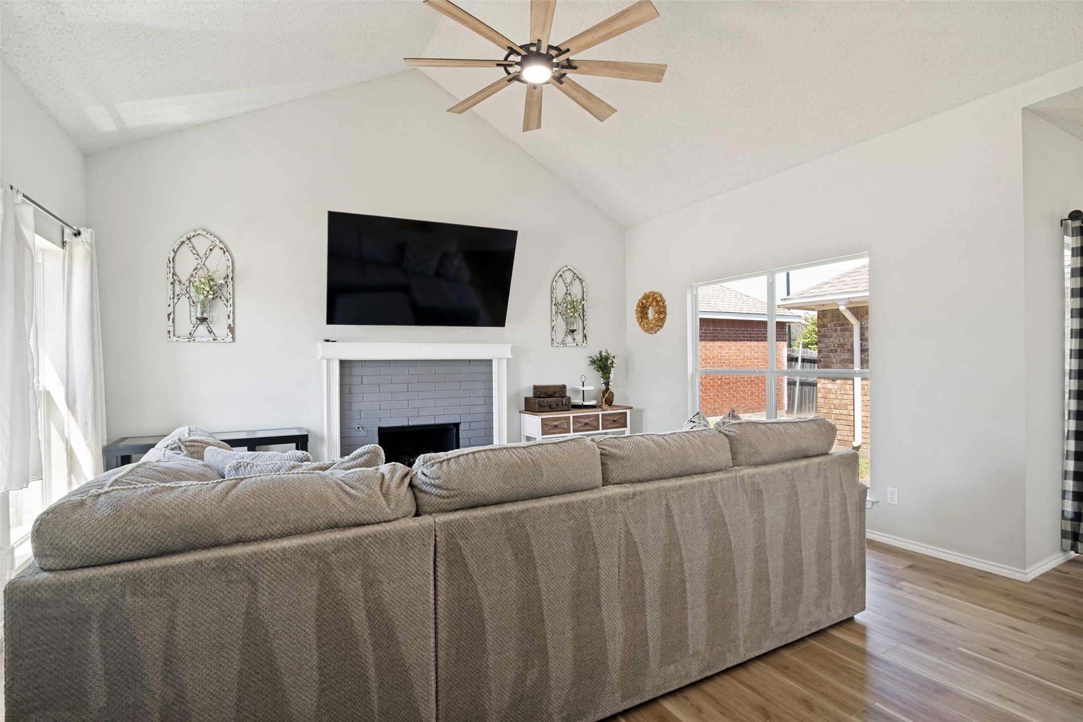 1562 Shalfont Lane