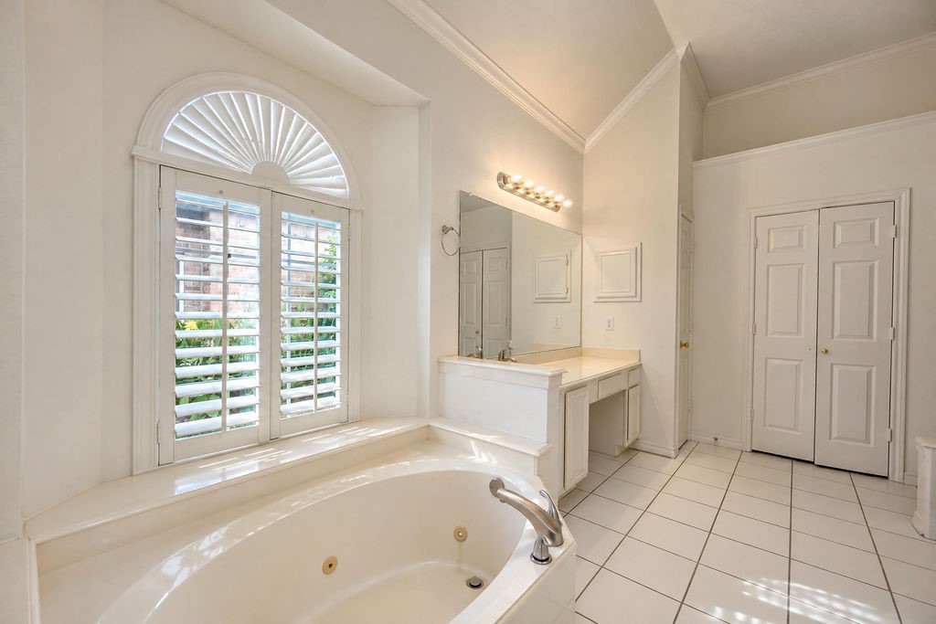1524 Santa Fe Trail