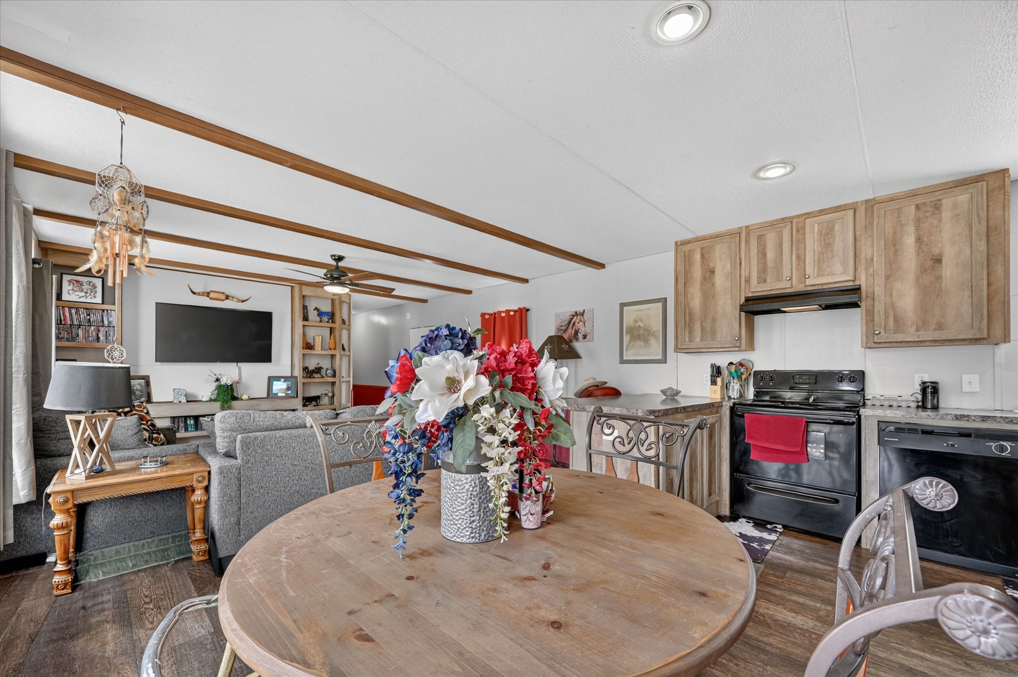 913 County Road 4232