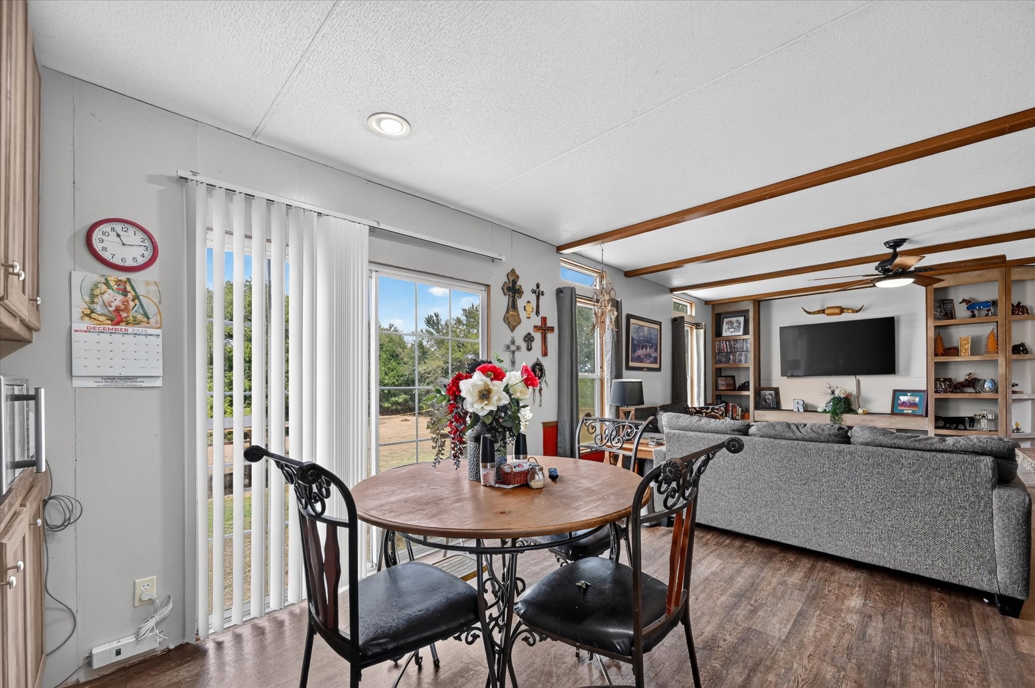 913 County Road 4232