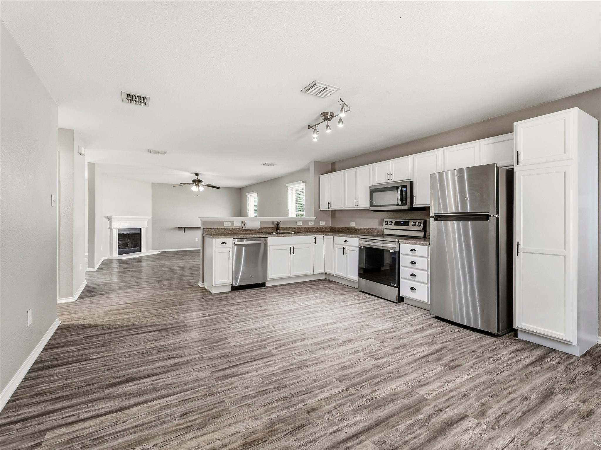 1122 Antoinette Drive