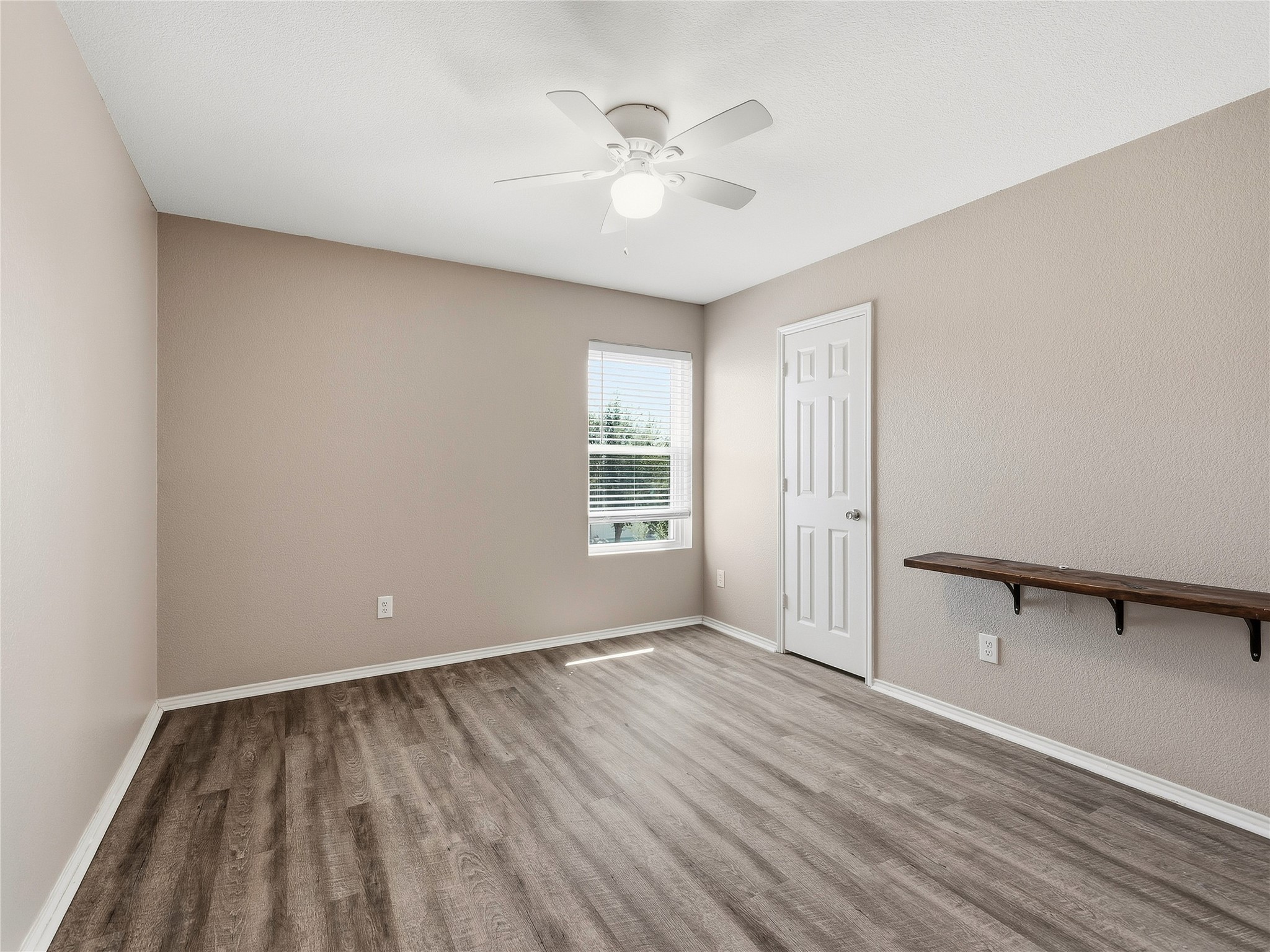 1122 Antoinette Drive