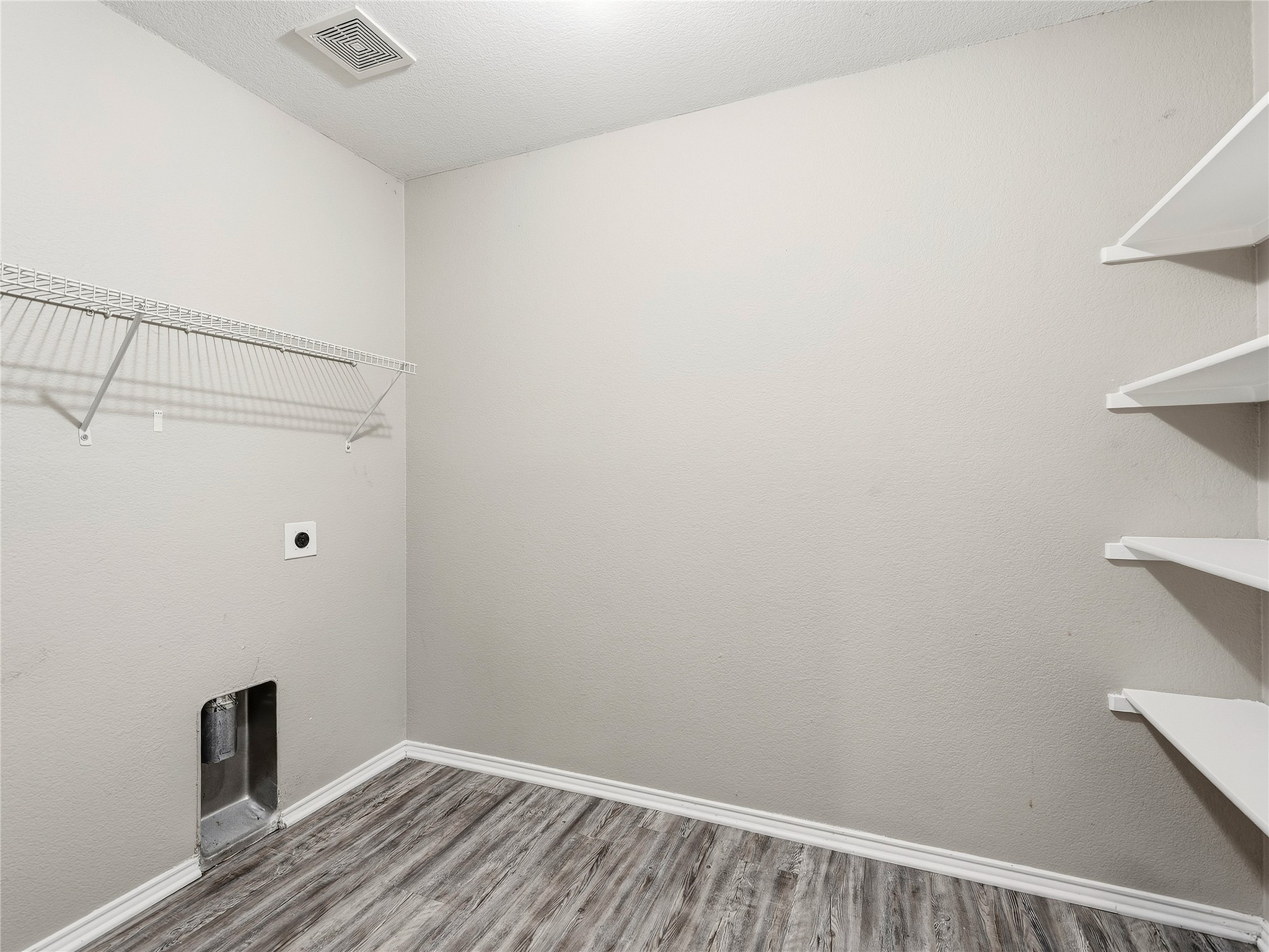 1122 Antoinette Drive