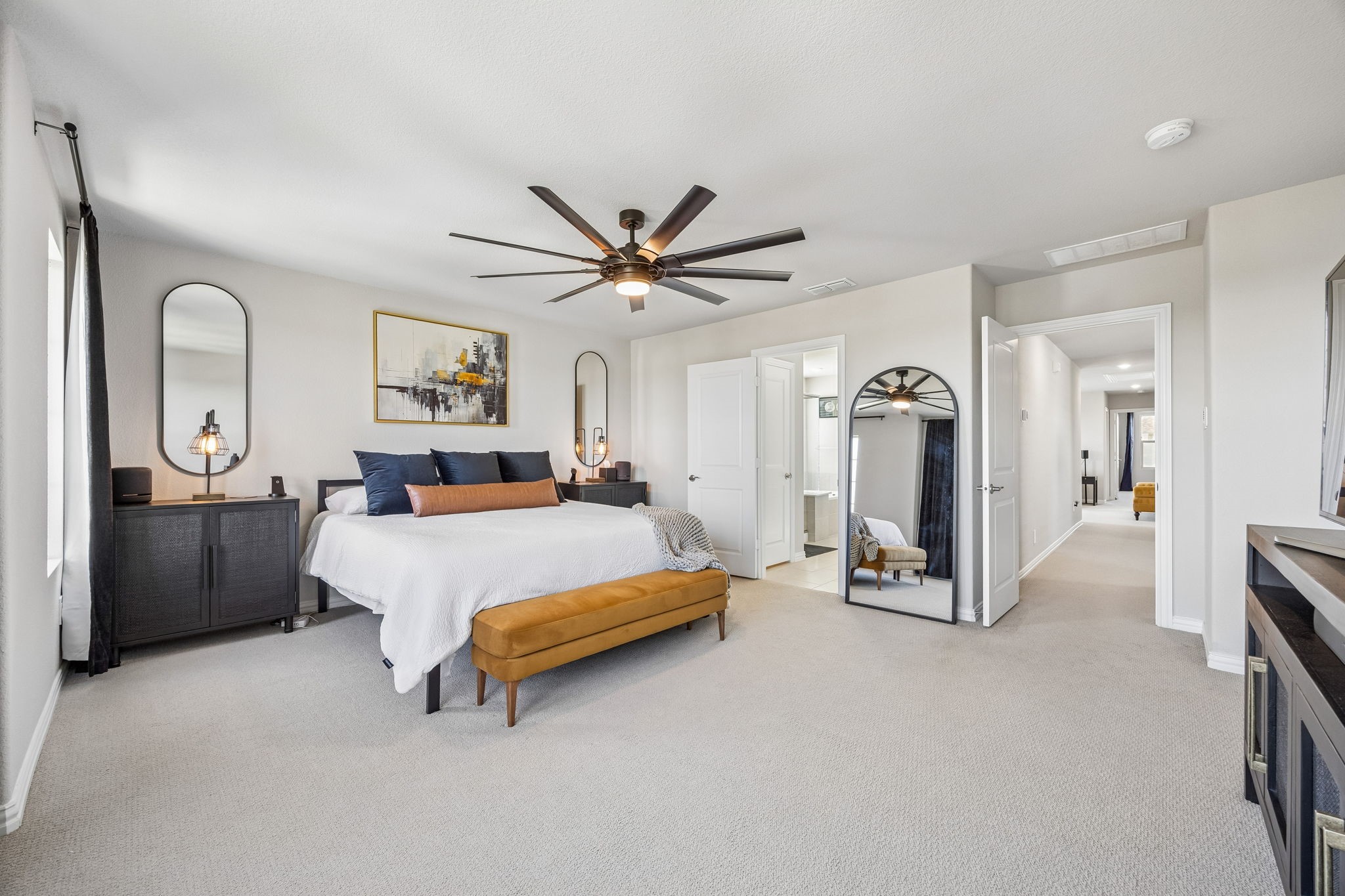 2673 Kings Canyon Mews
