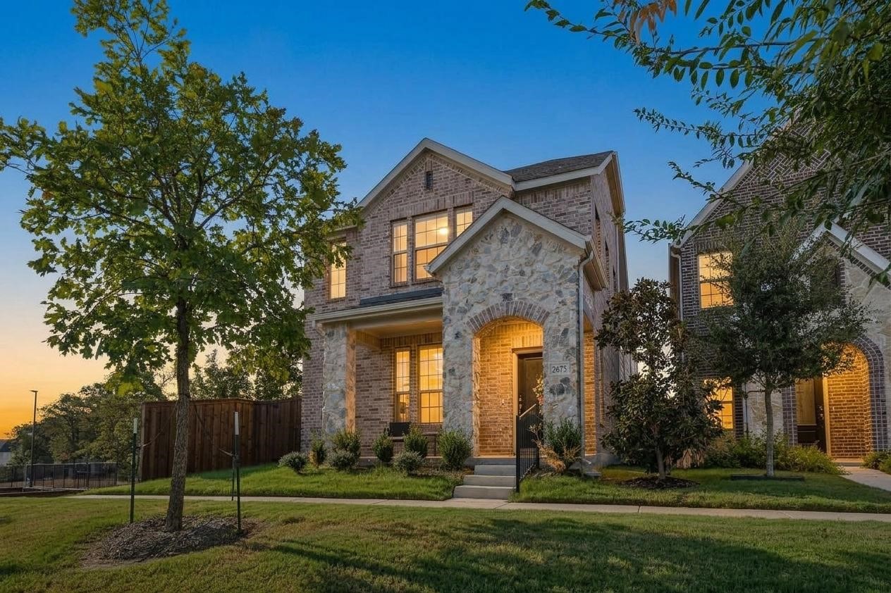 2673 Kings Canyon Mews