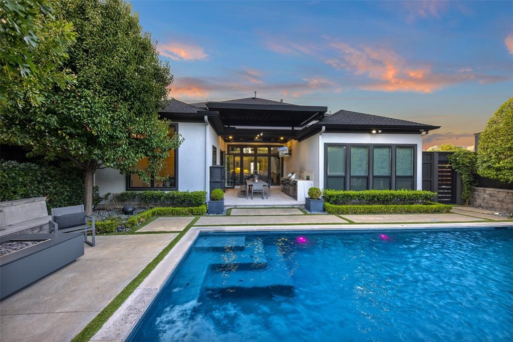 6159 Norwood Drive