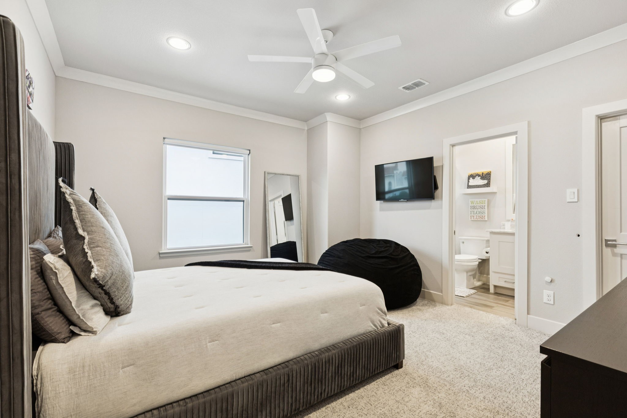 6159 Norwood Drive