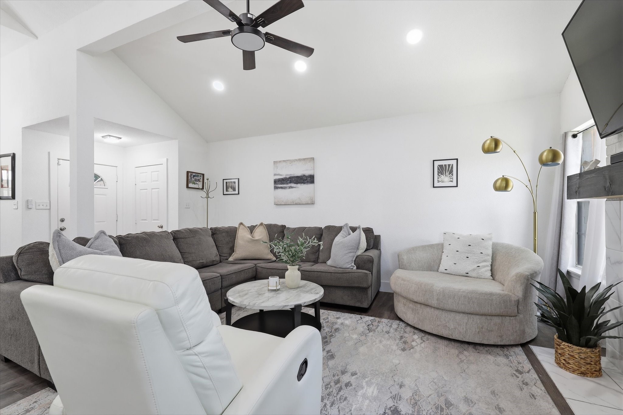 5321 Pocassett Drive