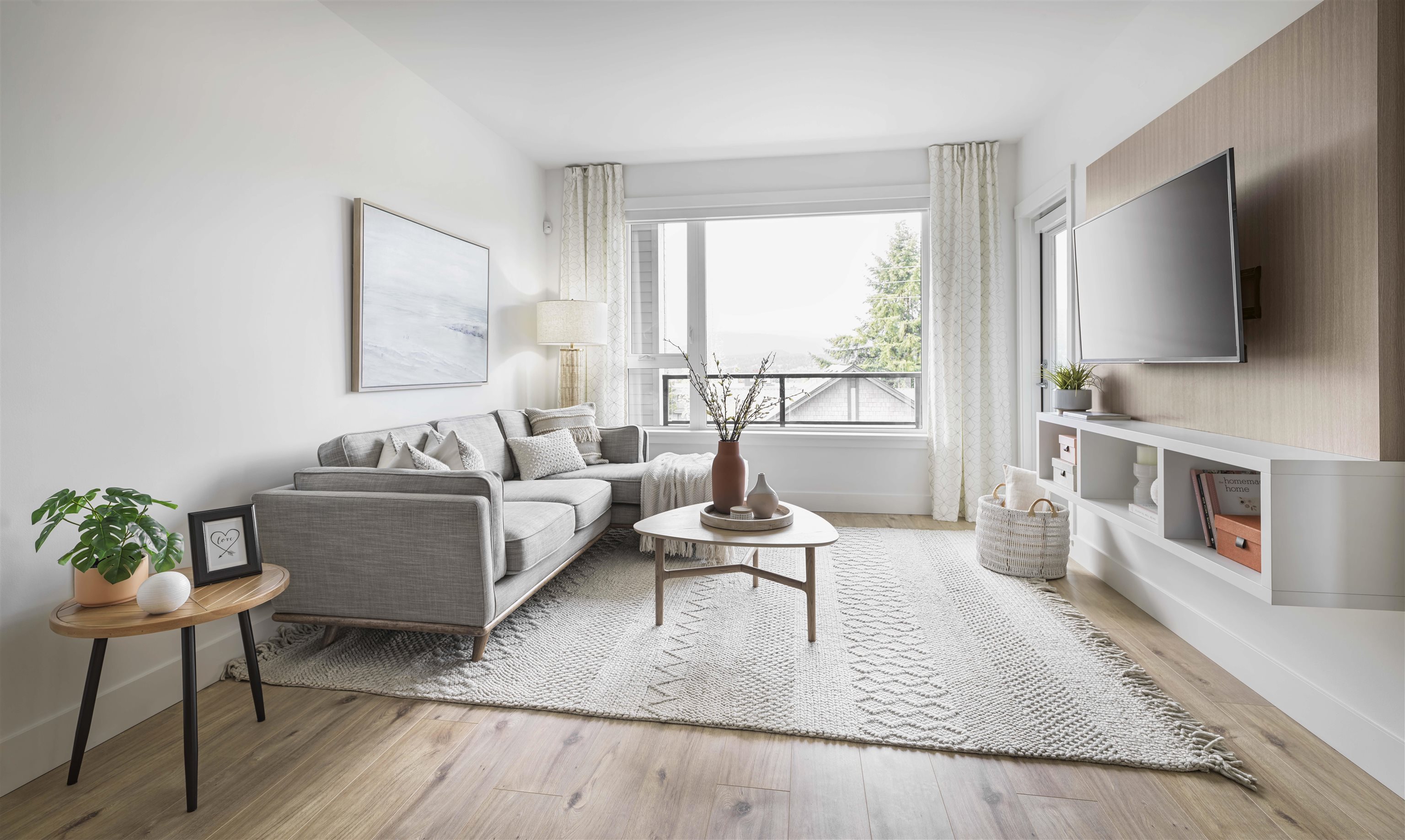 212-4788 Hastings Street Unit: 212