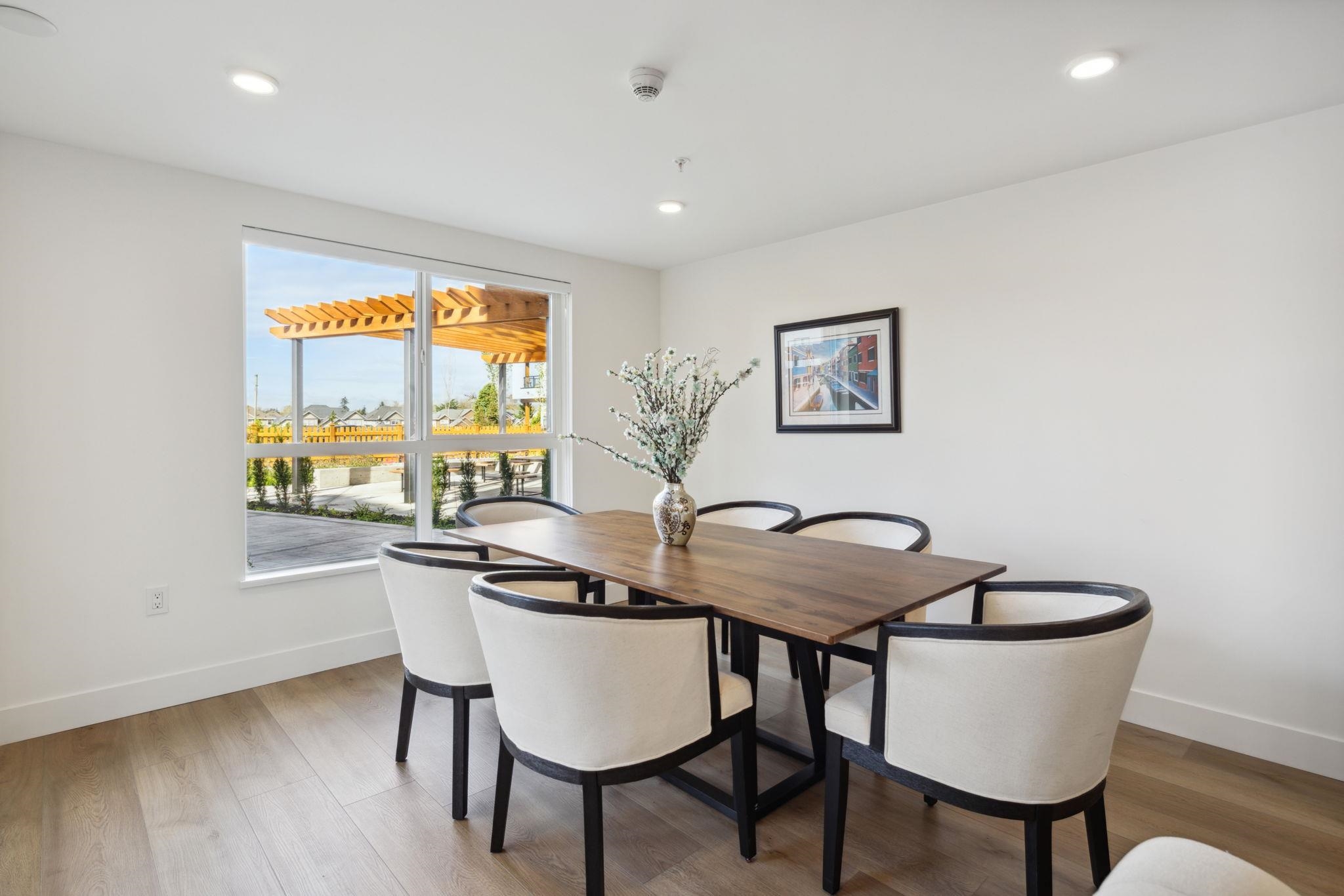 404-20282 72b Avenue Unit: 404