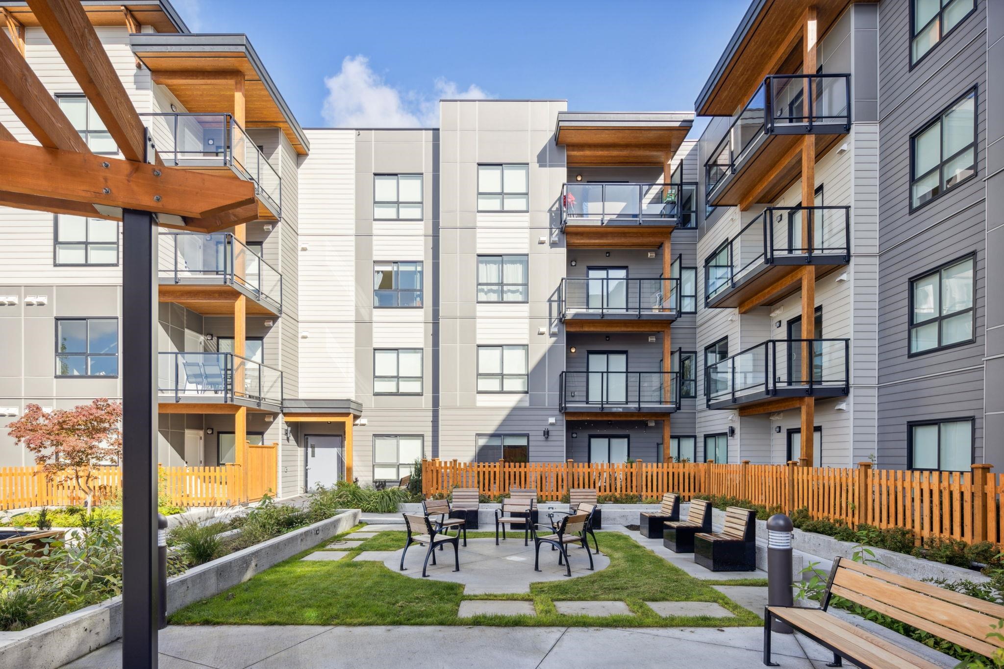 404-20282 72b Avenue Unit: 404