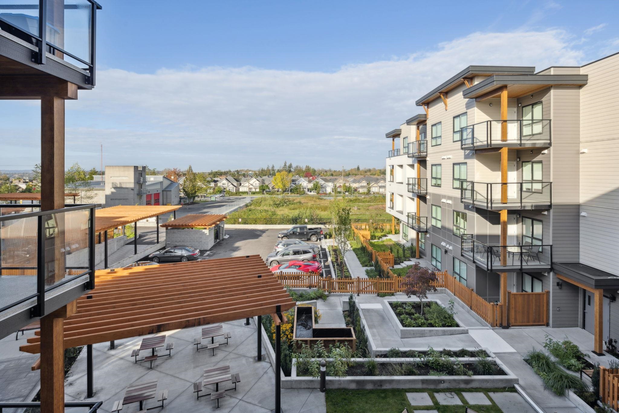 216 20282 72B AVENUE Unit: 216