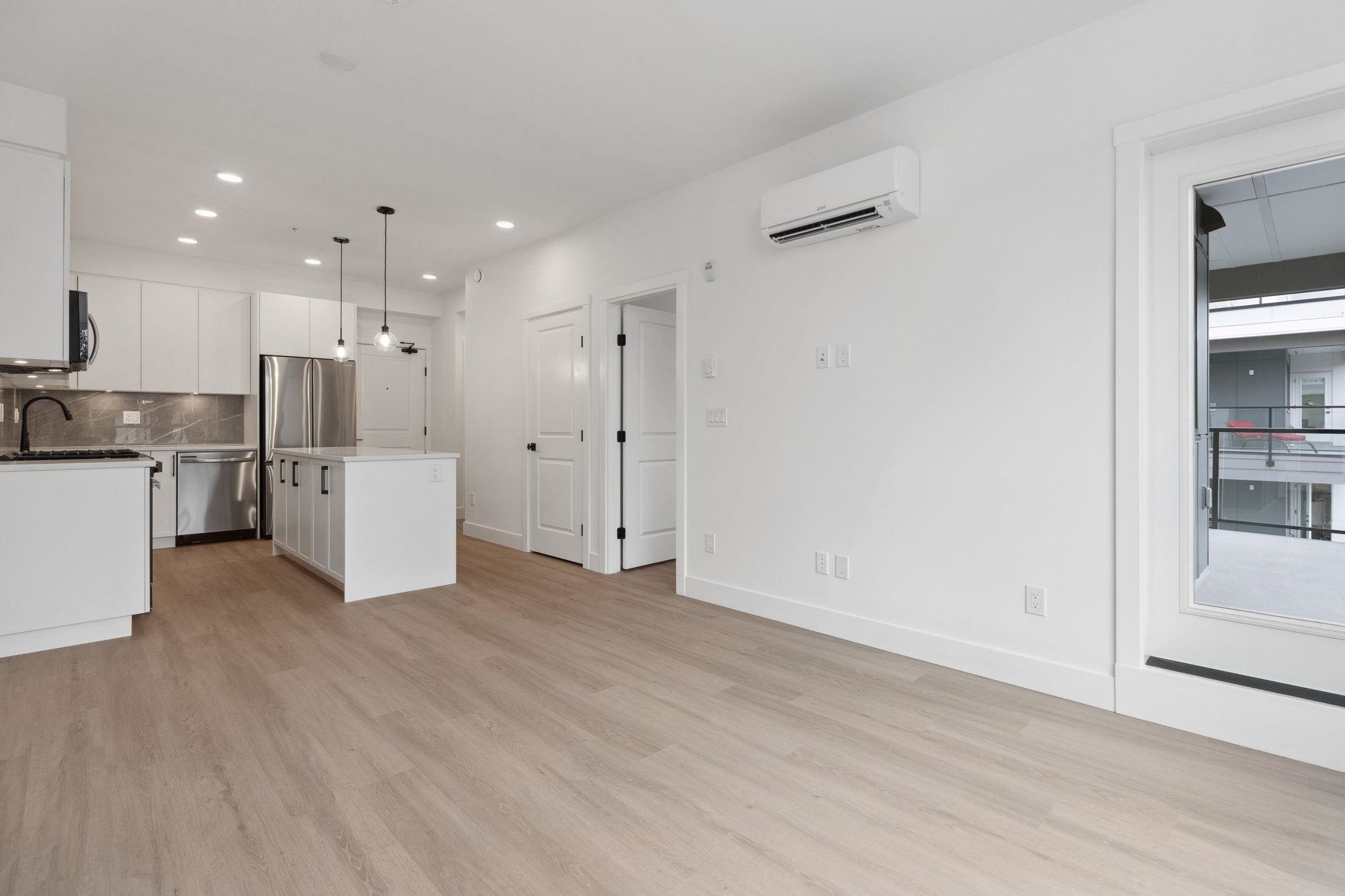 501 3528 146A STREET Unit: 501