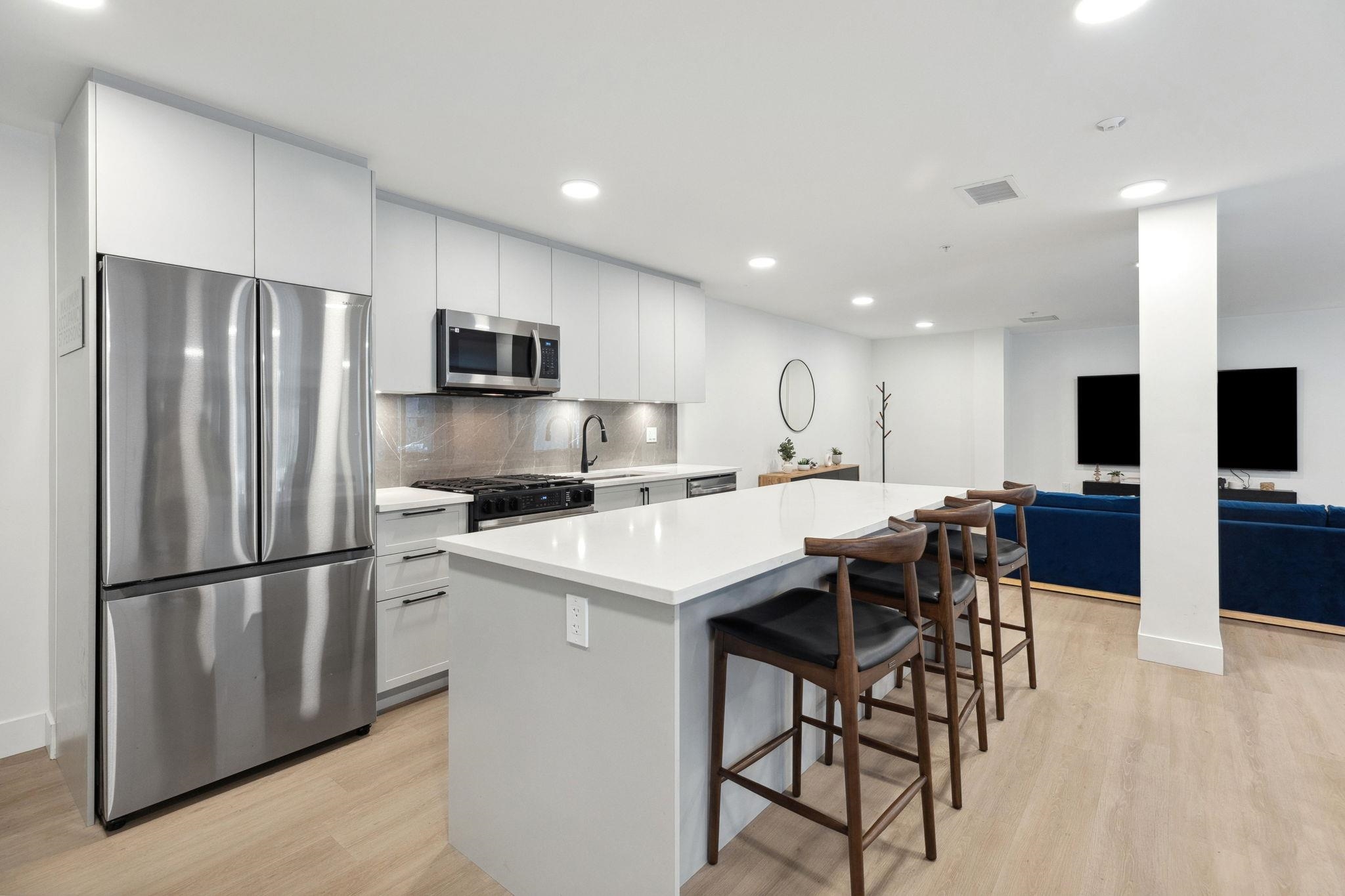 501 3528 146A STREET Unit: 501