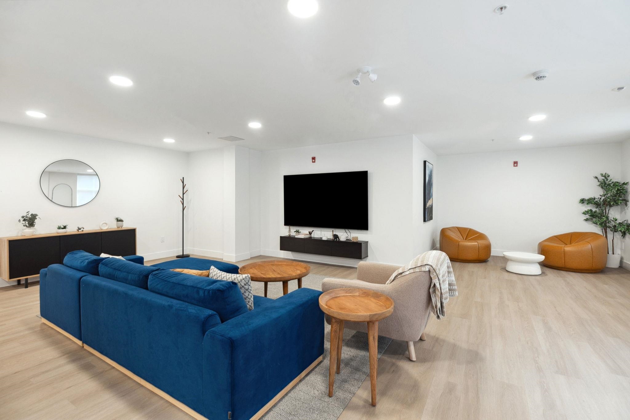 501 3528 146A STREET Unit: 501