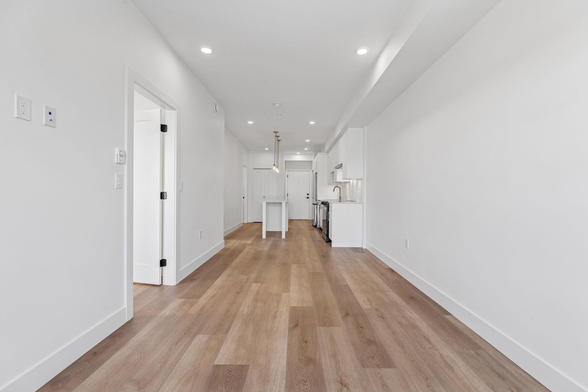 304 72 AVENUE Unit: 304