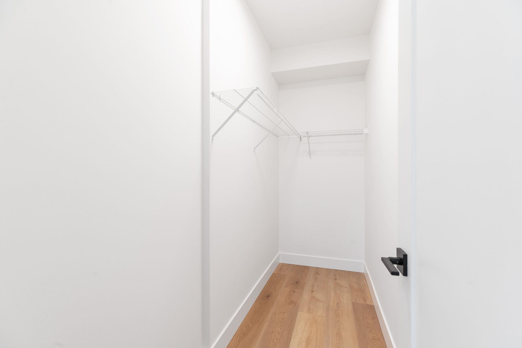 206 20286 72B AVENUE Unit: 206
