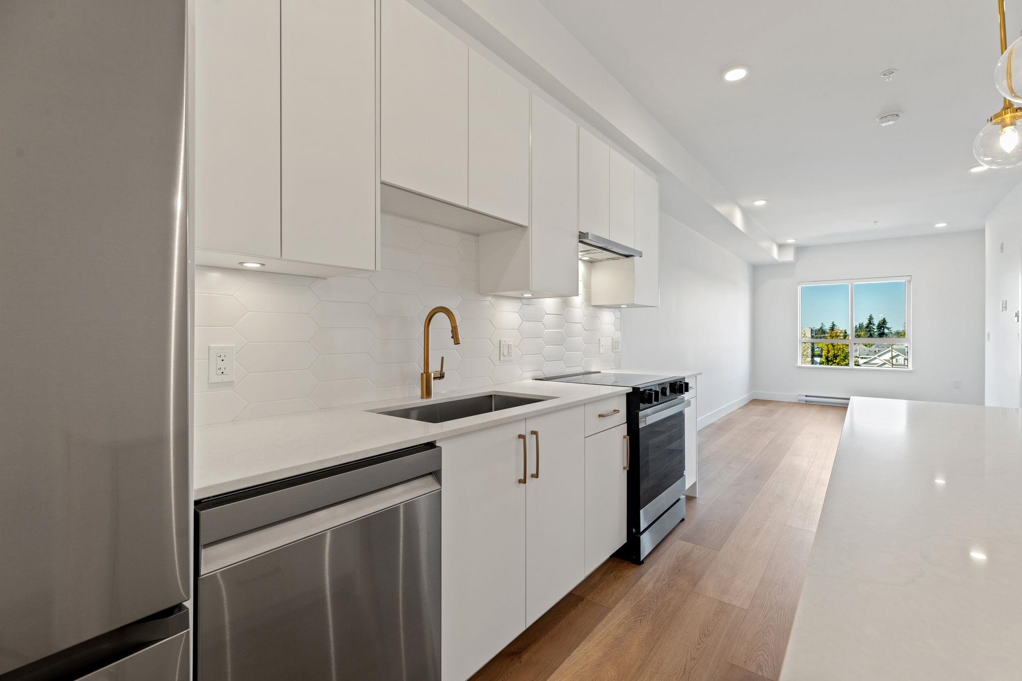 204 20286 72B AVENUE Unit: 204