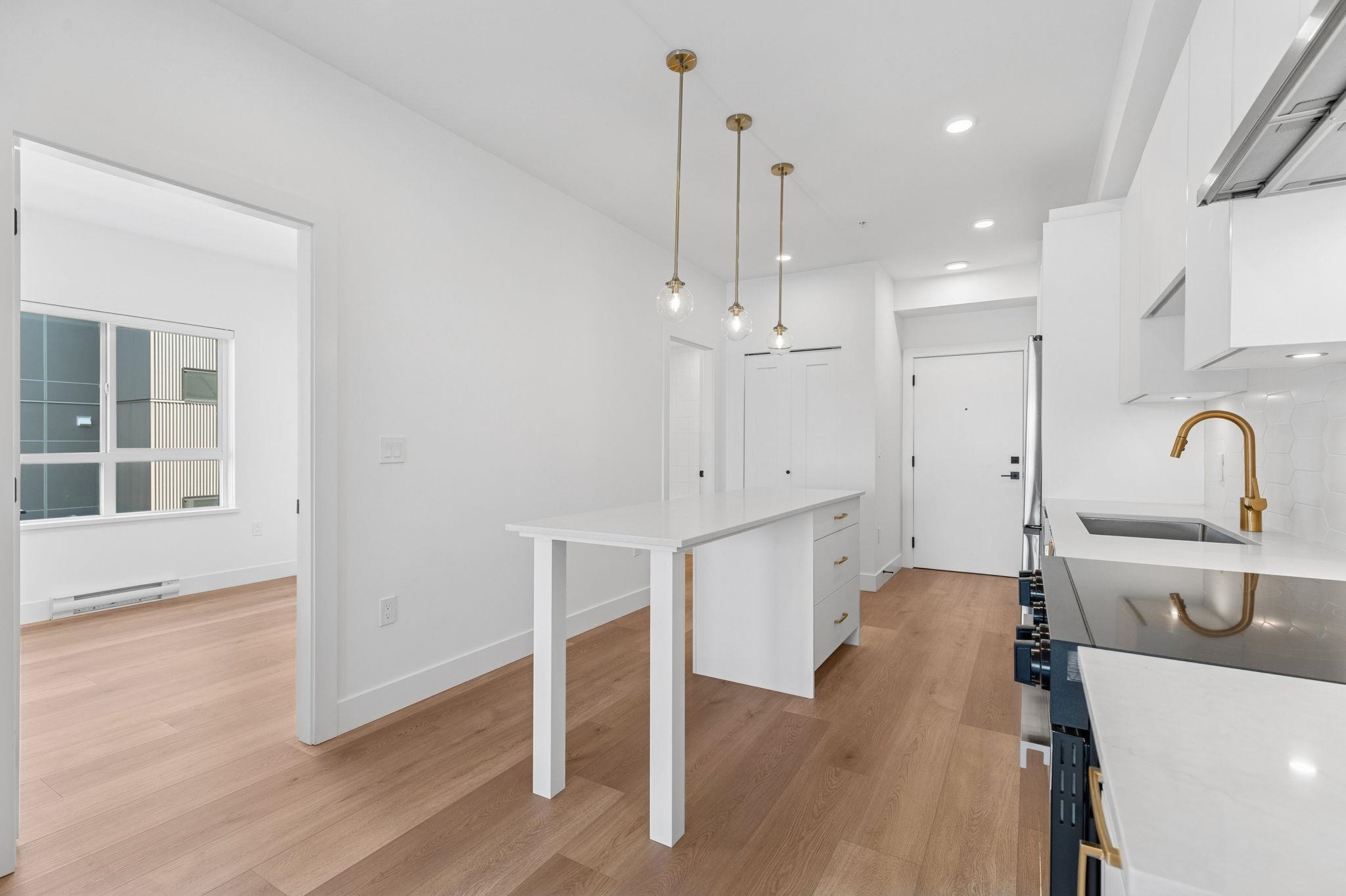 204 20286 72B AVENUE Unit: 204