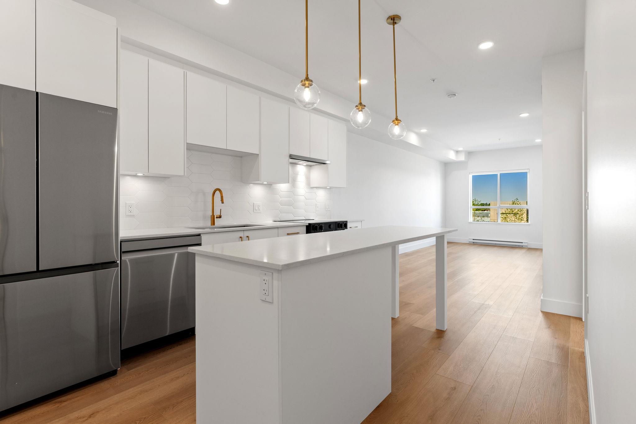 202 20286 72B AVENUE Unit: 202