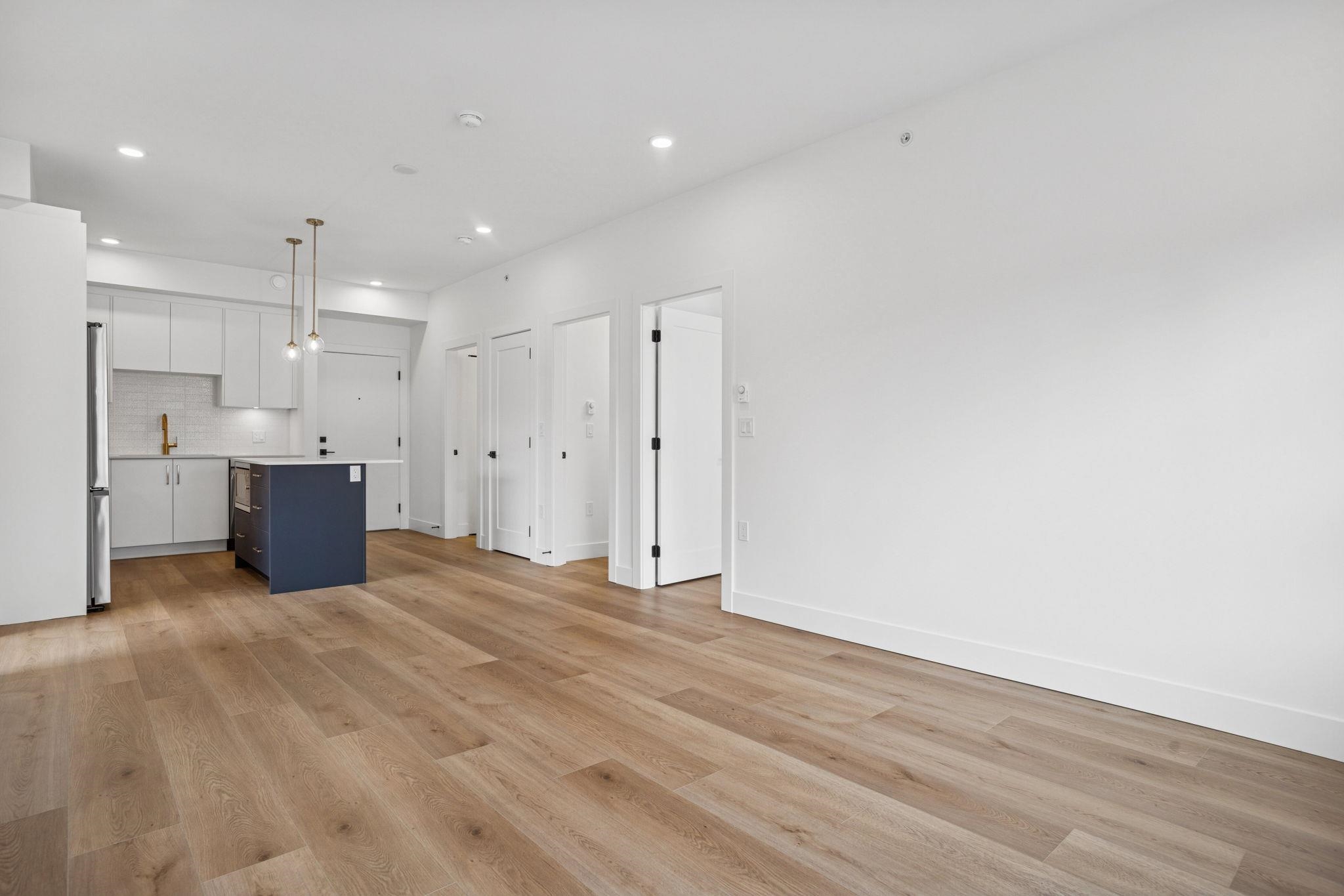 205 72 AVENUE Unit: 205