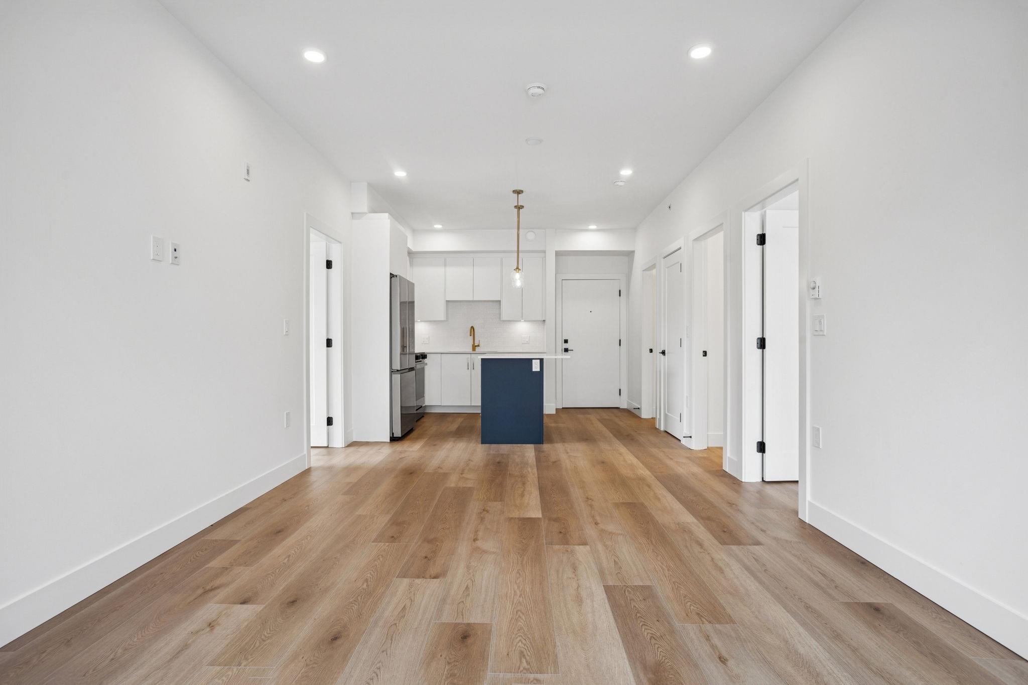 205 72 AVENUE Unit: 205