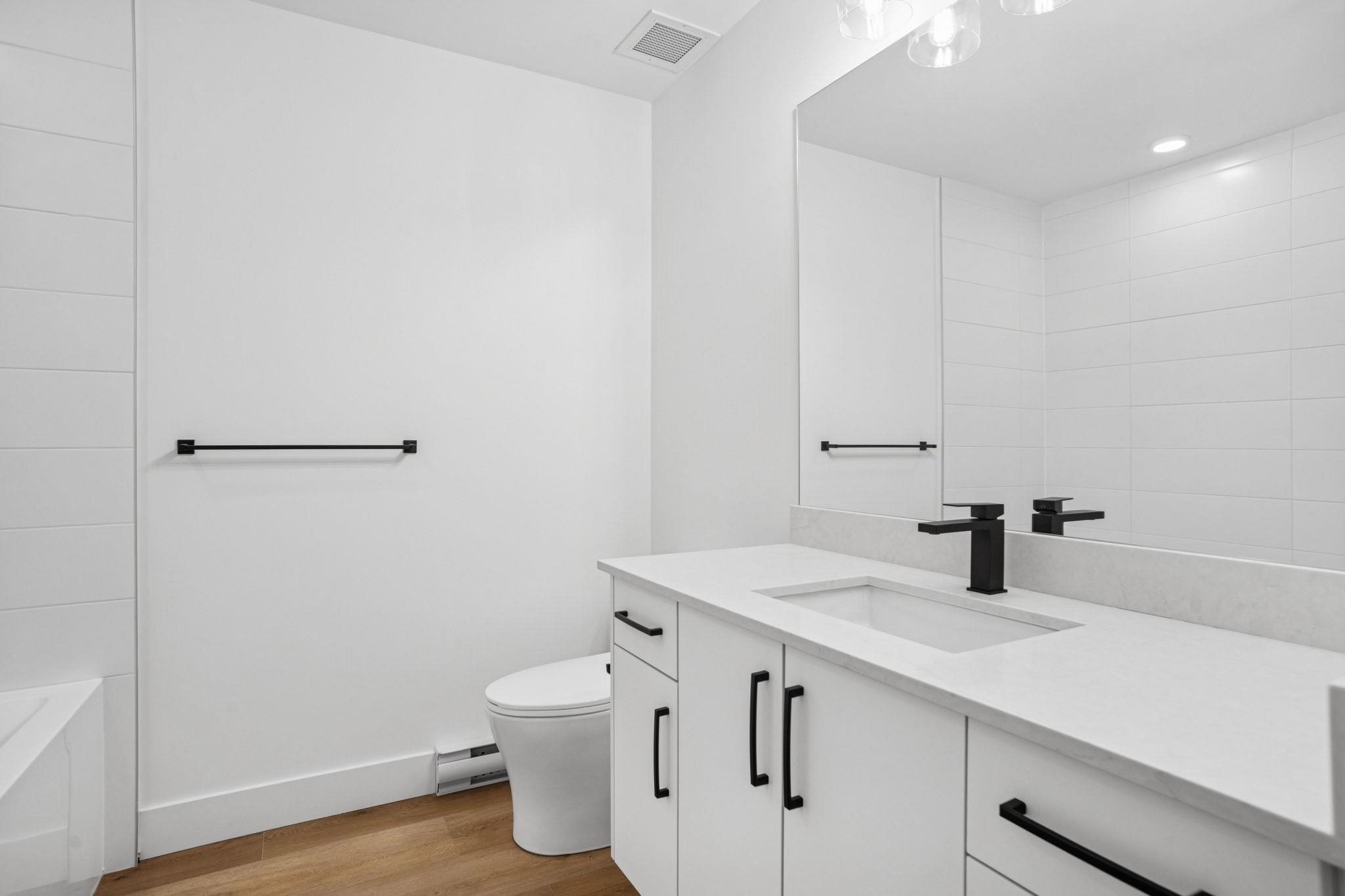 205 72 AVENUE Unit: 205