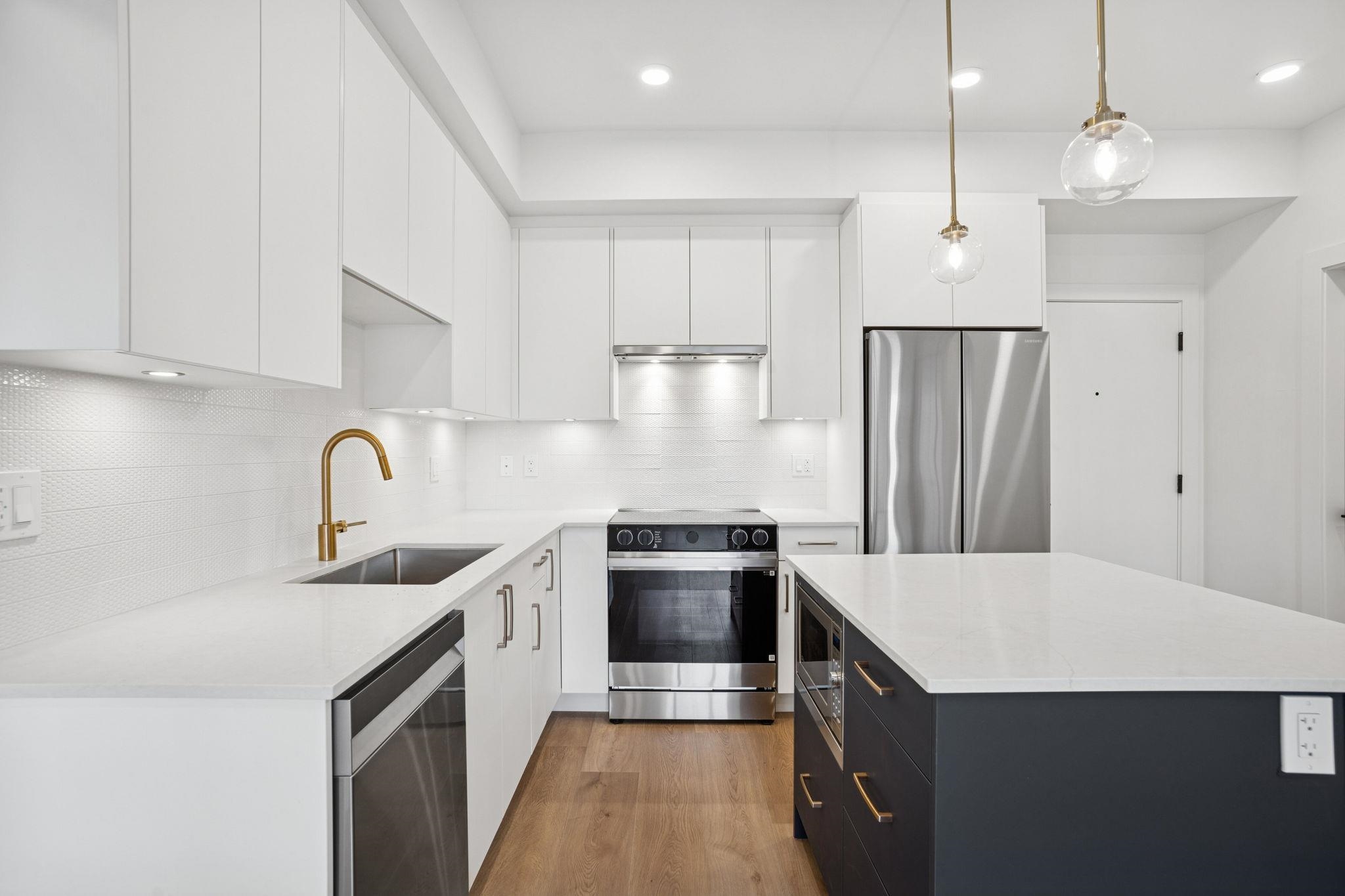 414 72 AVENUE Unit: 414