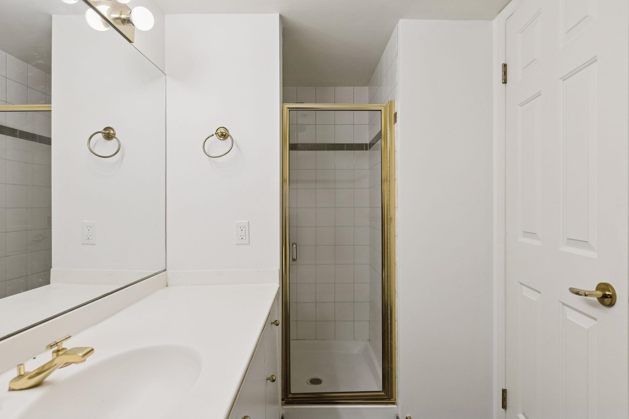 609 2201 PINE STREET Unit: 609