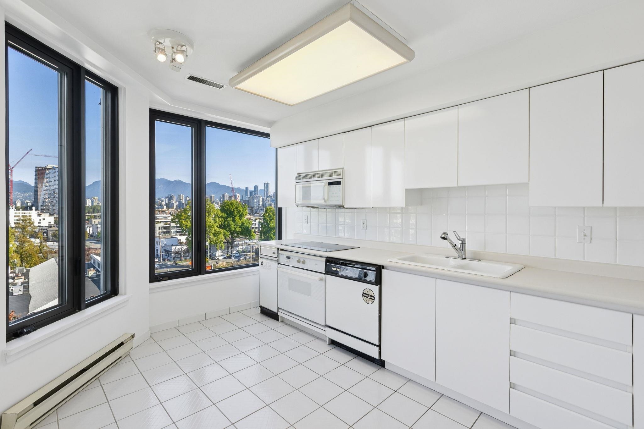 609 2201 PINE STREET Unit: 609