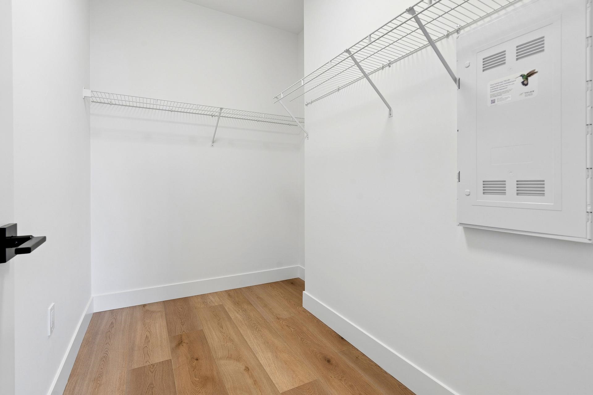 417 20286 72B AVENUE Unit: 417