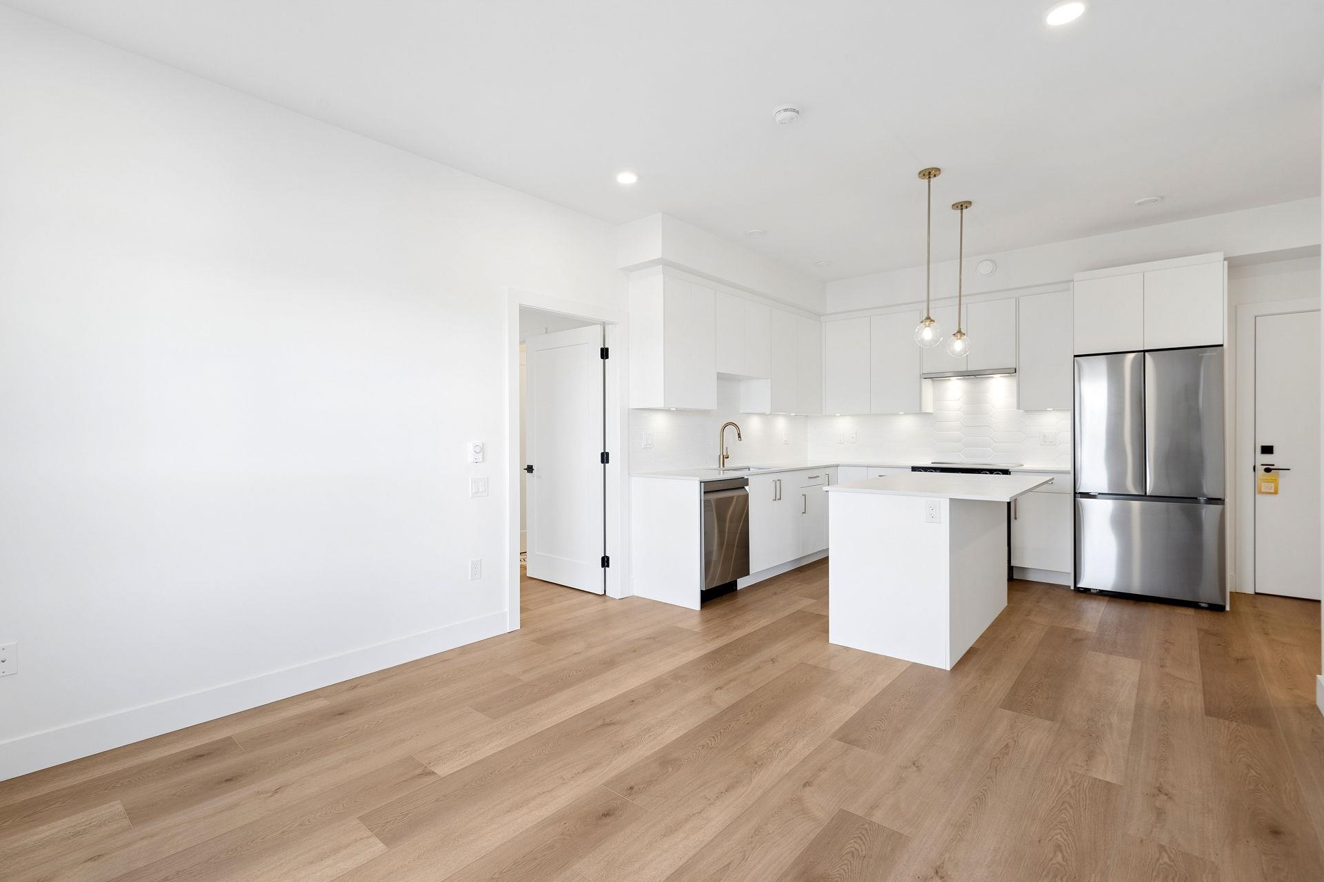 417 20286 72B AVENUE Unit: 417