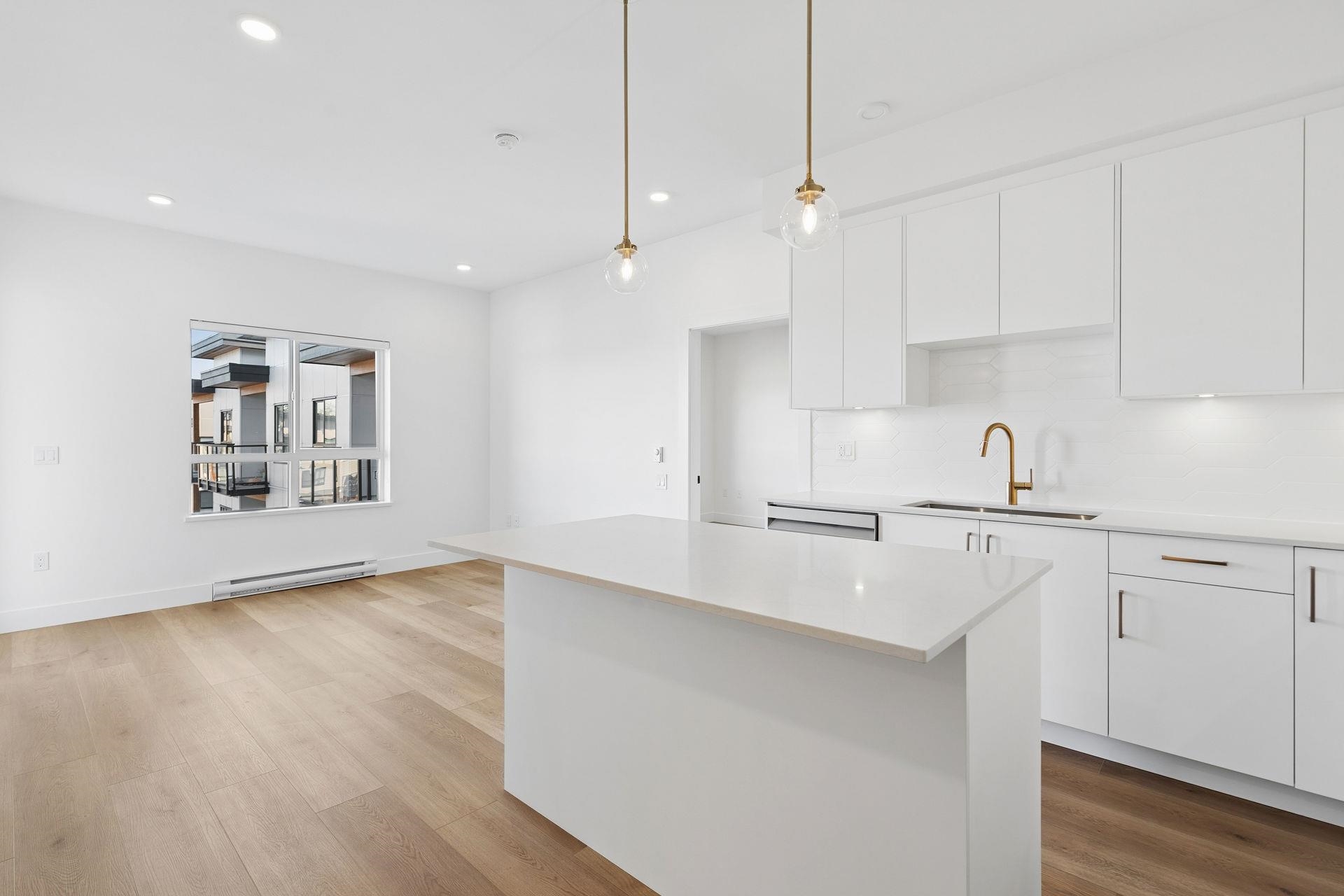 417 20286 72B AVENUE Unit: 417