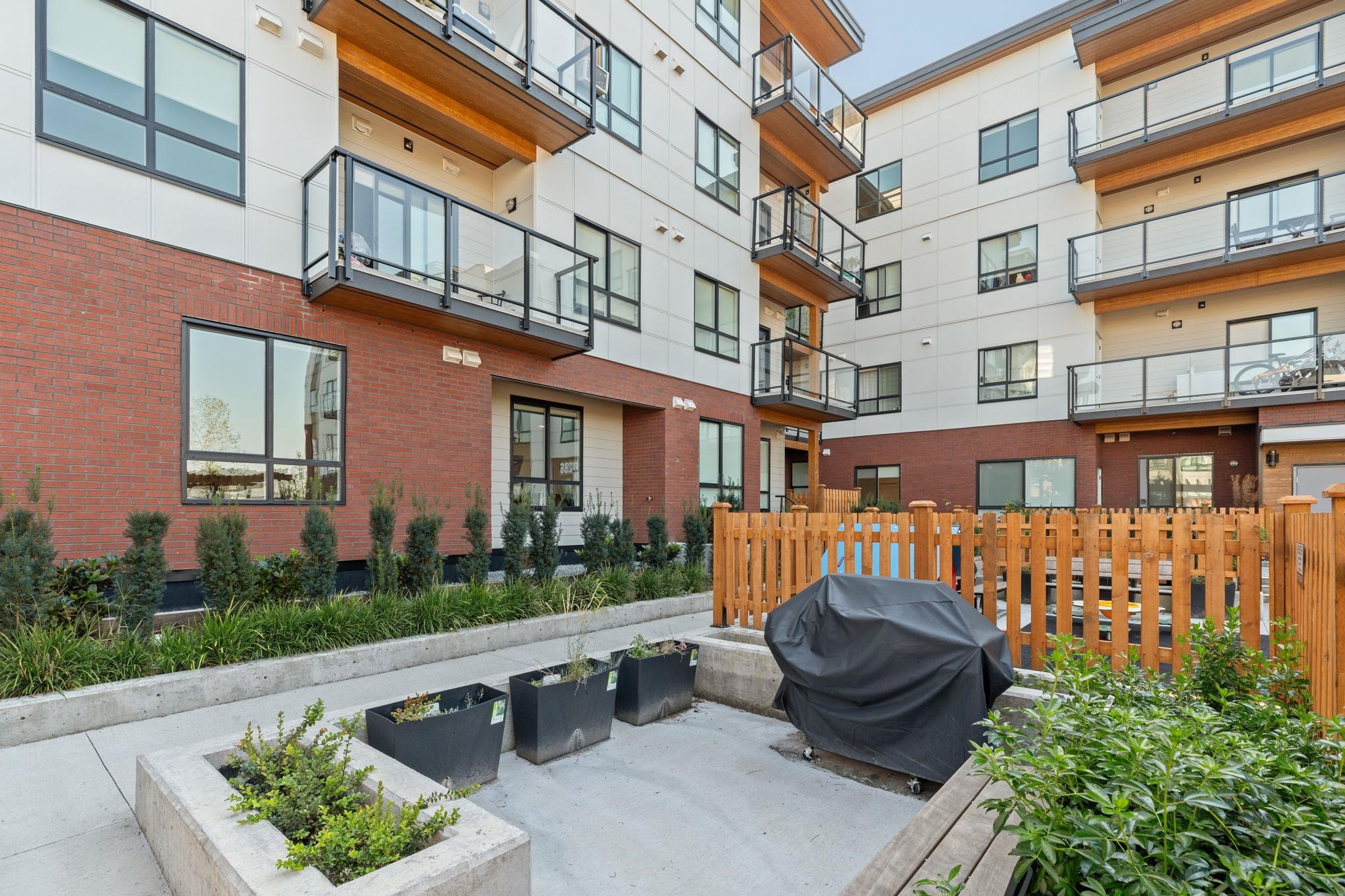 208 20286 72B AVENUE Unit: 208