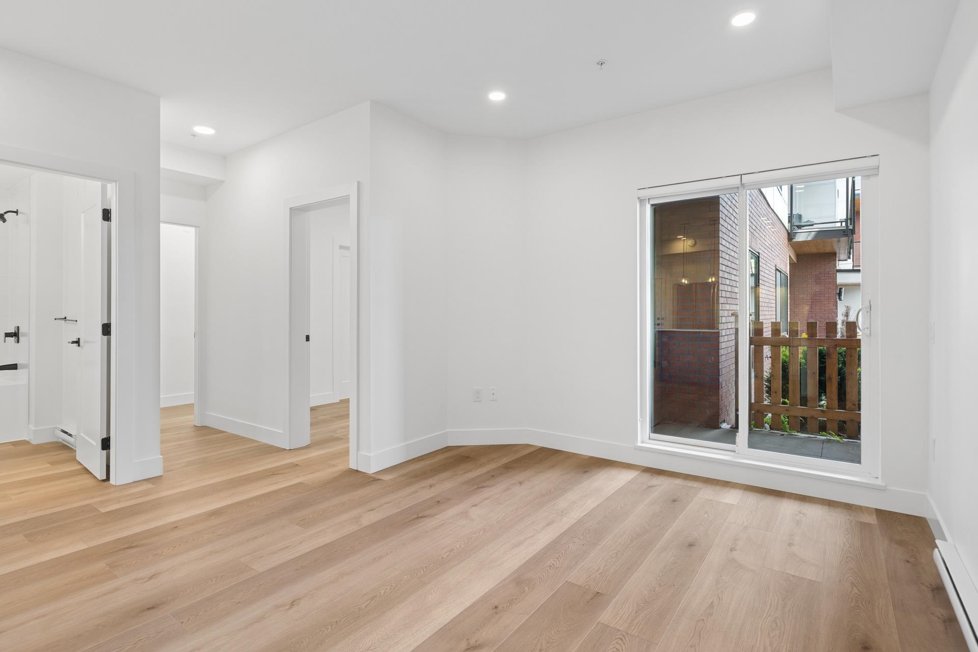 101 20286 72B AVENUE Unit: 101