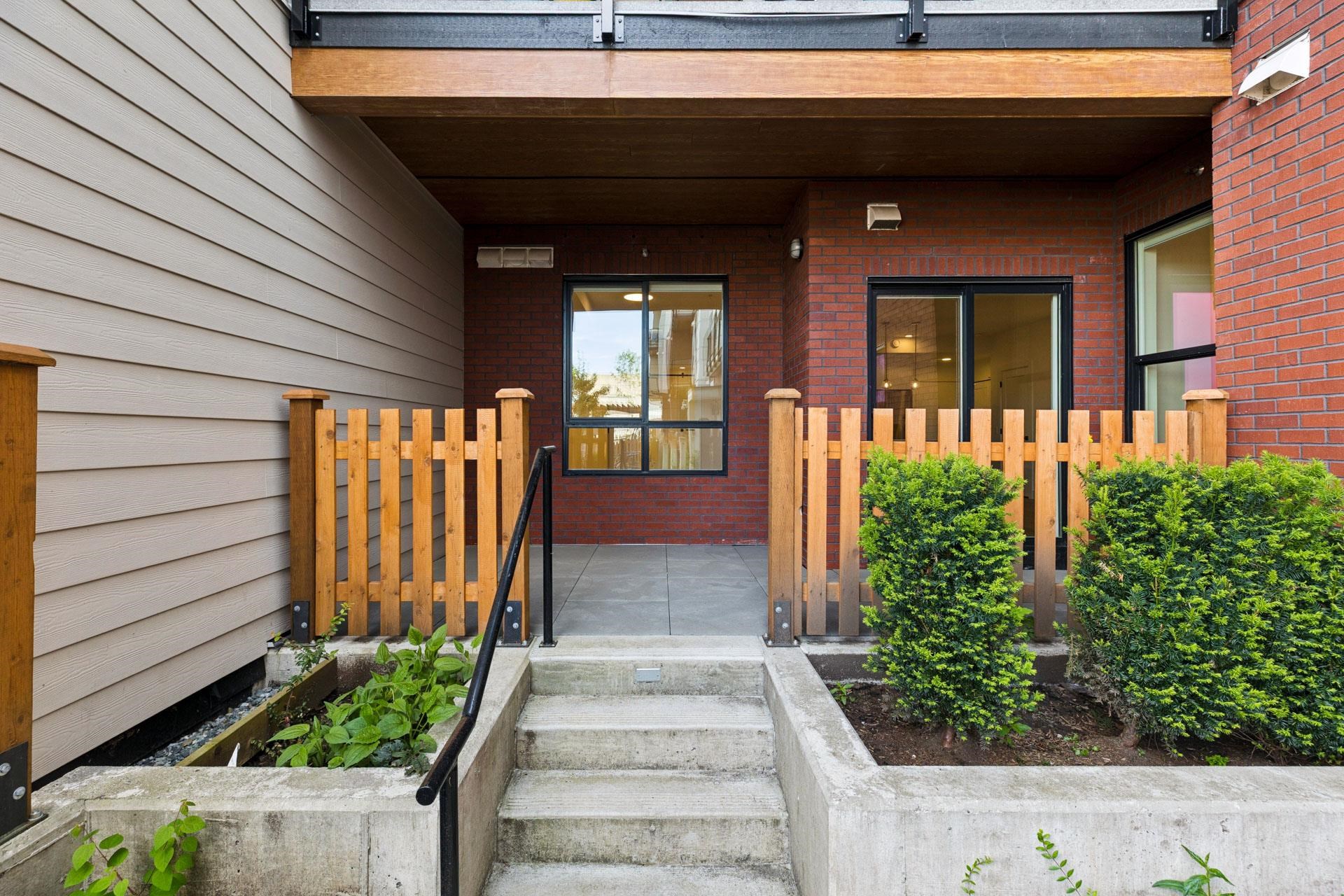 101 20286 72B AVENUE Unit: 101