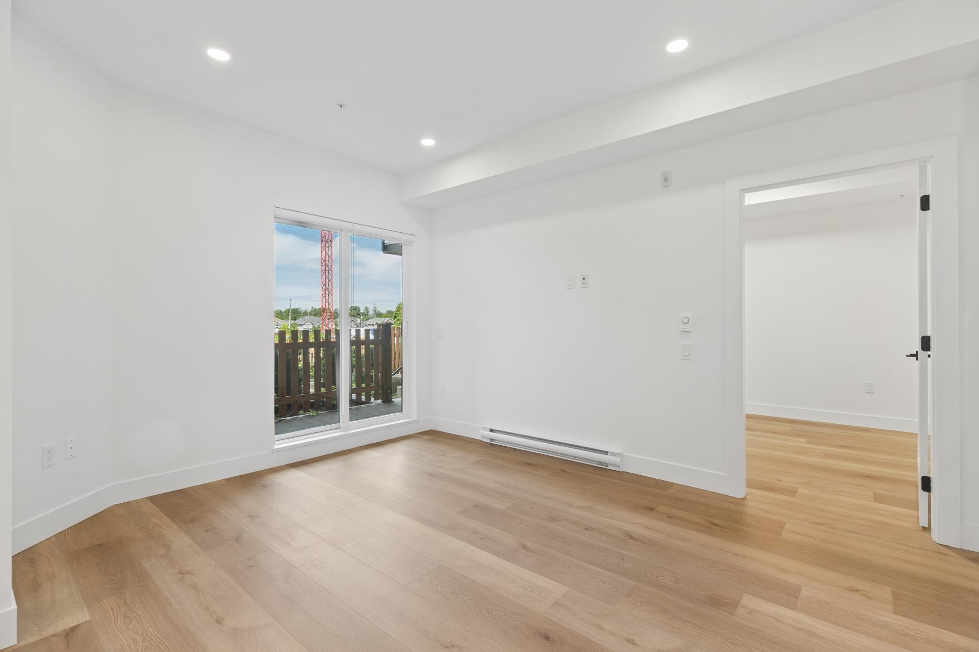 101 20286 72B AVENUE Unit: 101