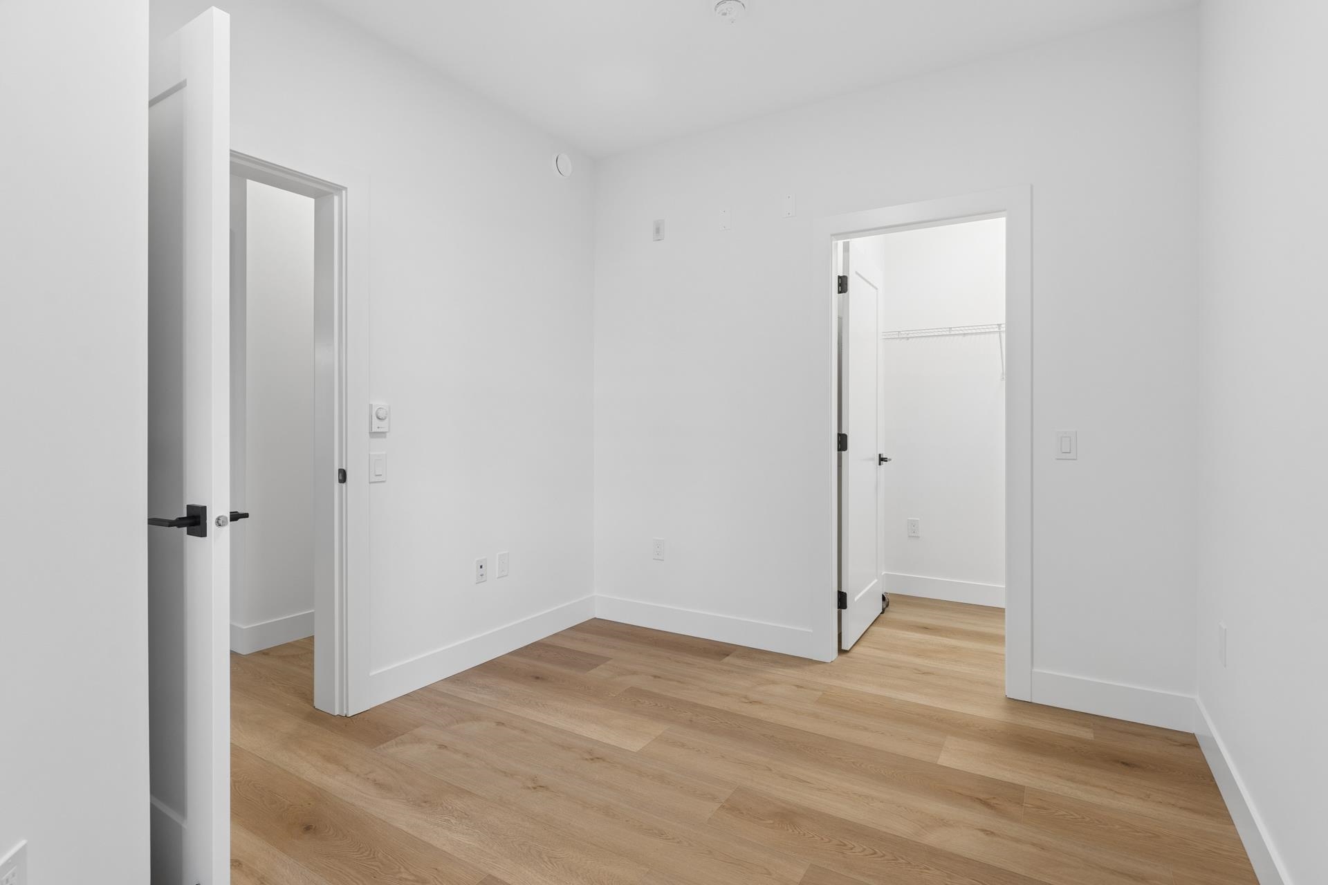 101 20286 72B AVENUE Unit: 101