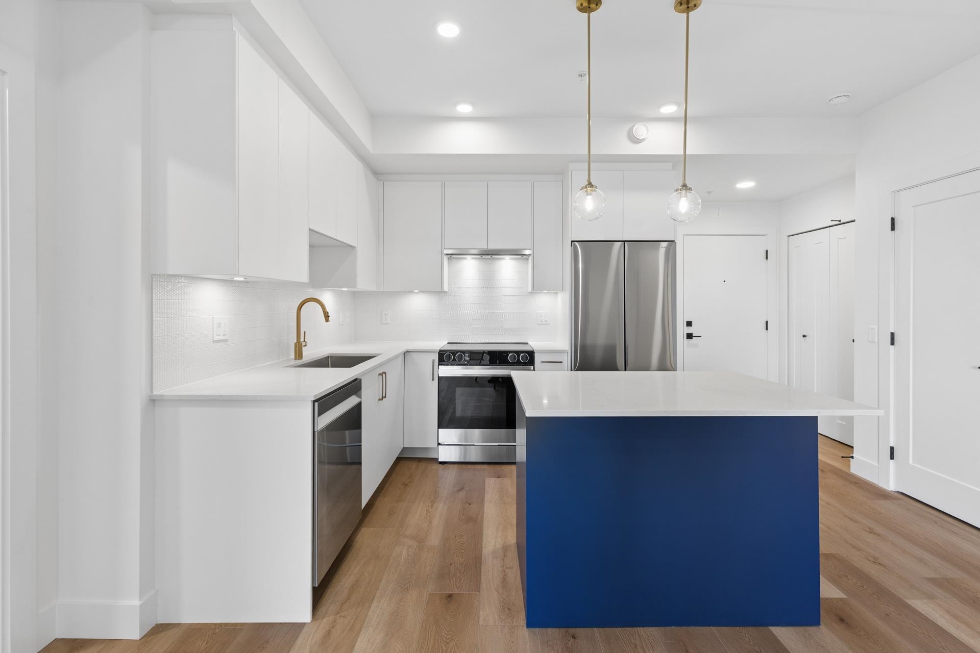 101 20286 72B AVENUE Unit: 101