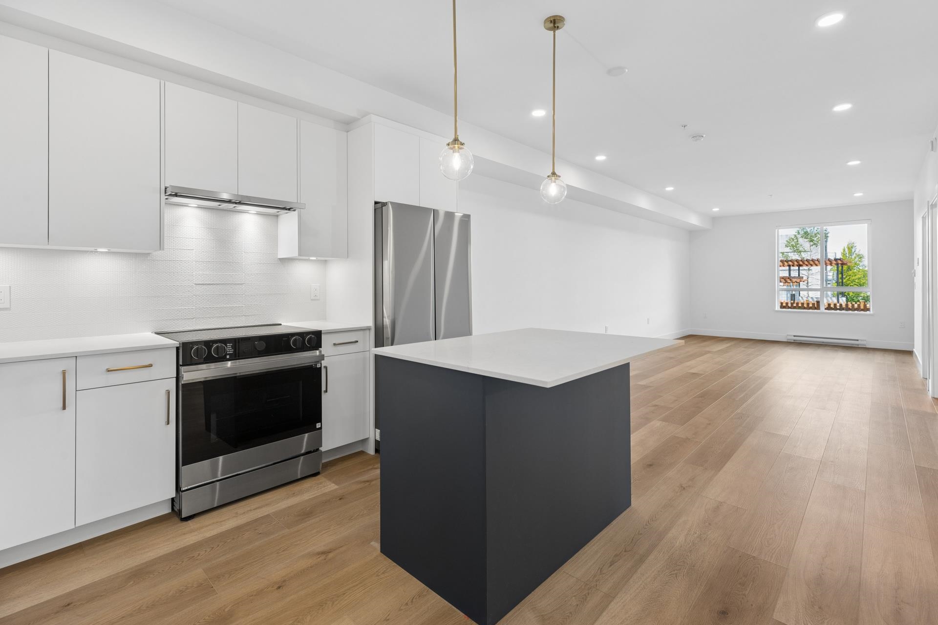 102 72 AVENUE Unit: 102