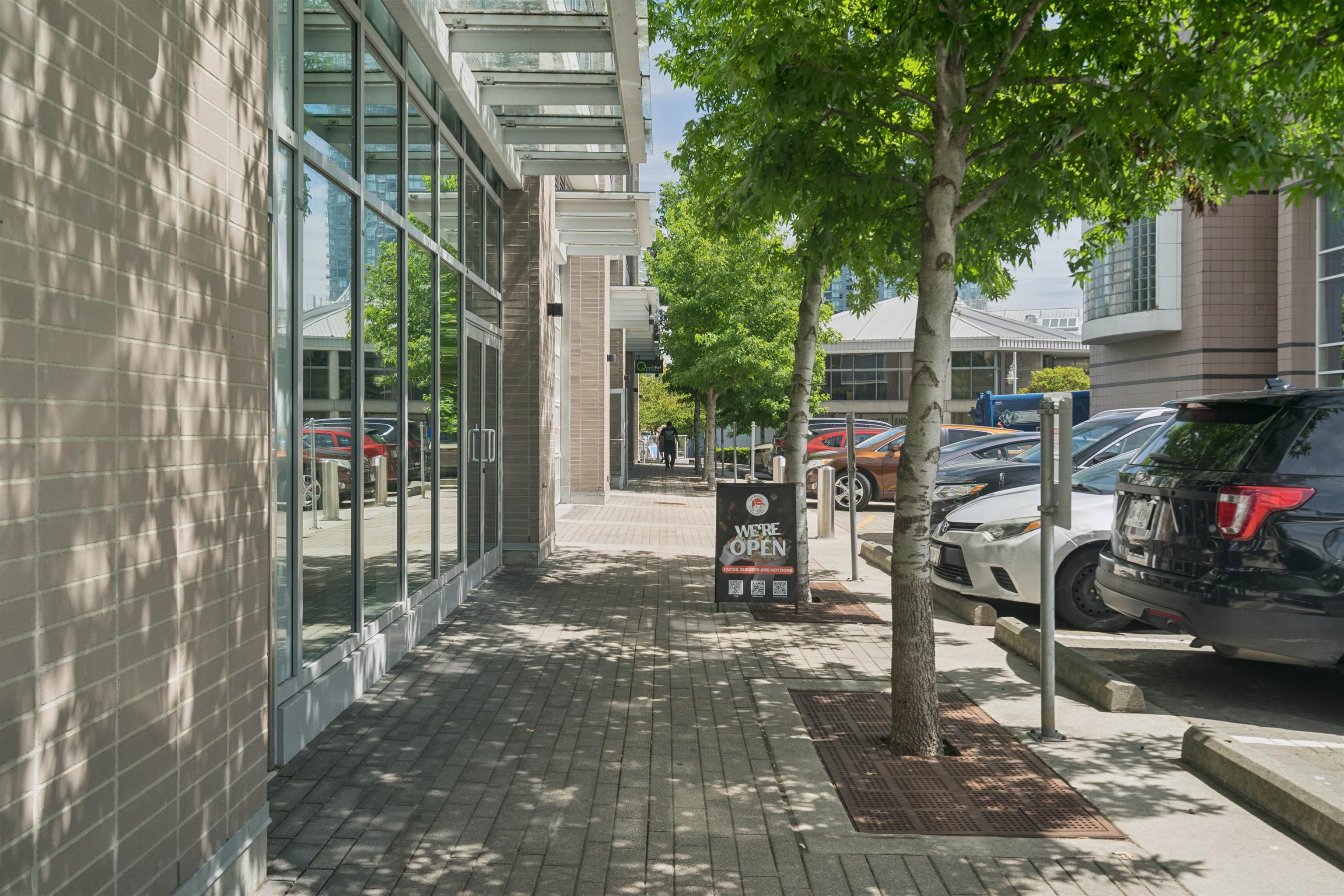 1901 908 QUAYSIDE DRIVE