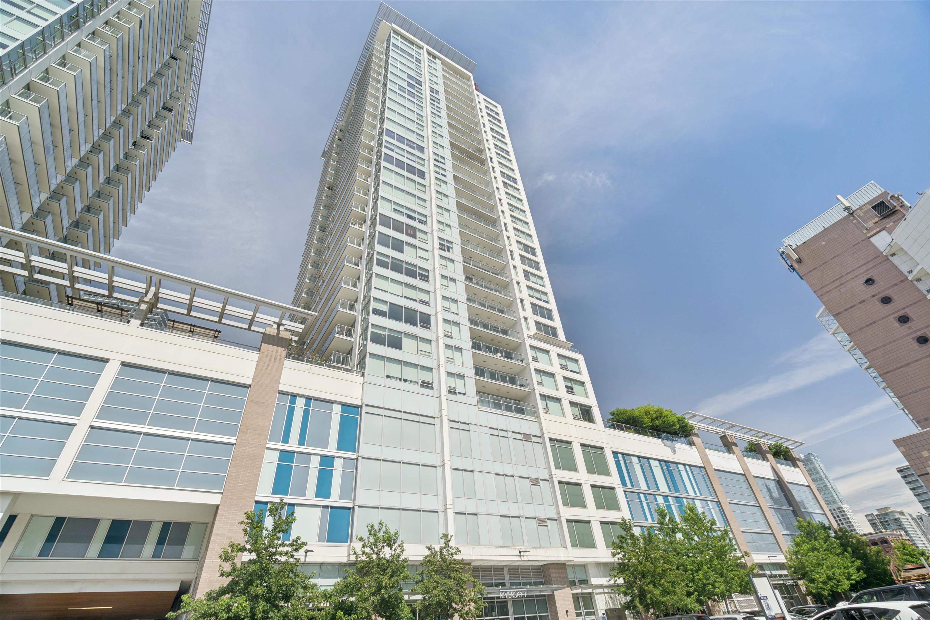 1901 908 QUAYSIDE DRIVE