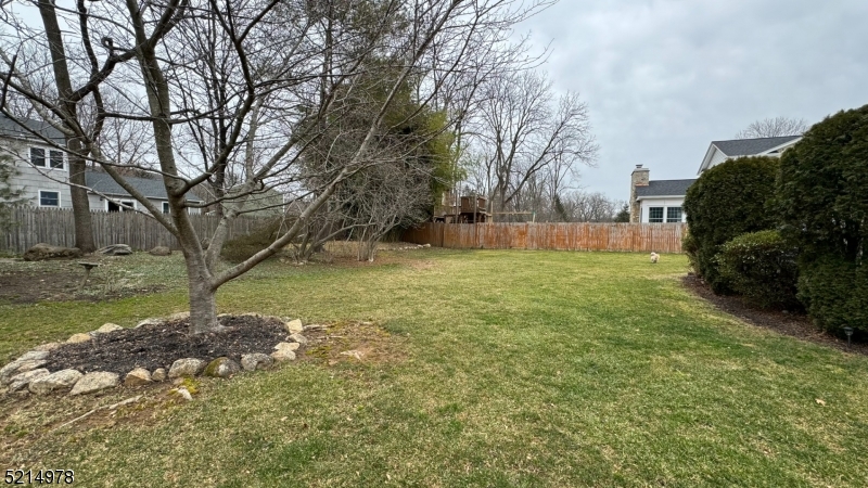 25 Sunset Dr