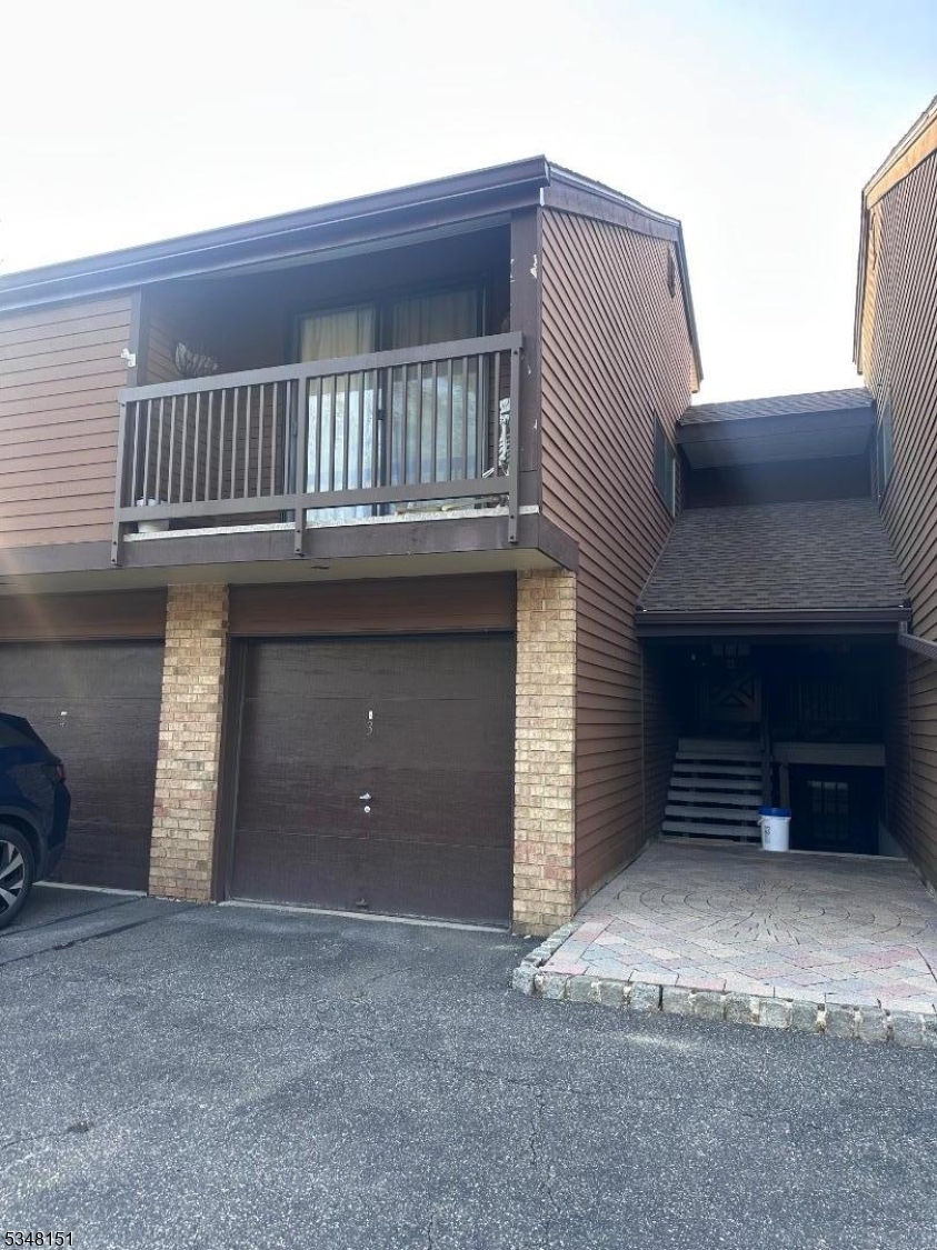 3 Meadowview Dr