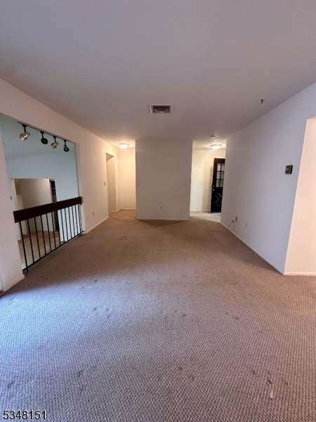 3 Meadowview Dr