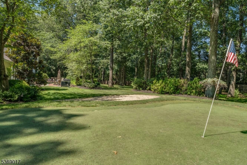 16 Overlook Rd