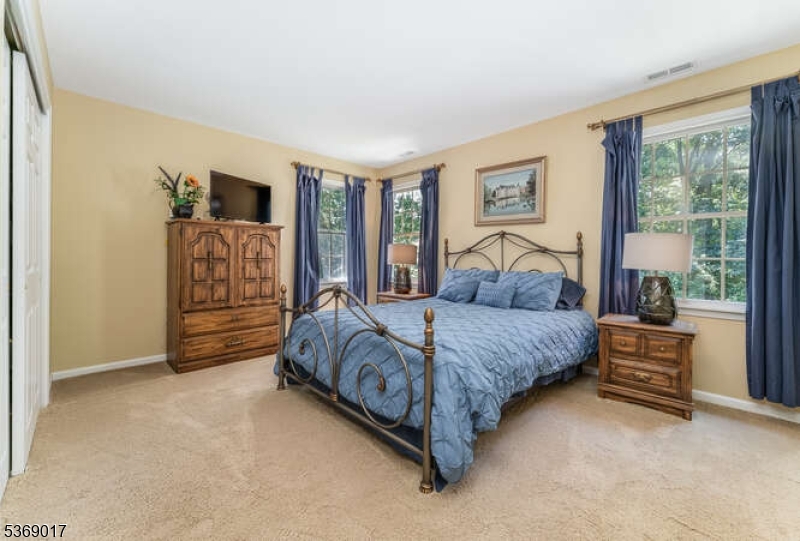 16 Overlook Rd