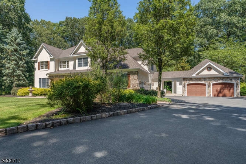 16 Overlook Rd