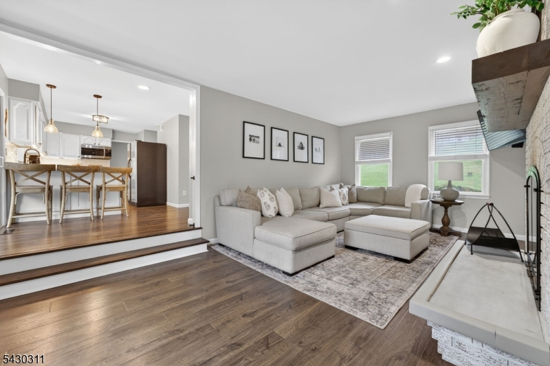 13 High View Drive