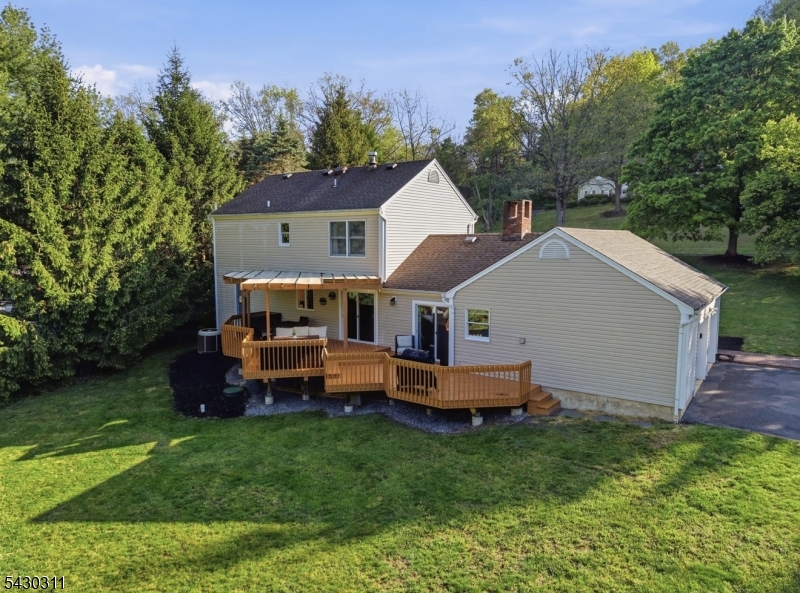 13 High View Drive